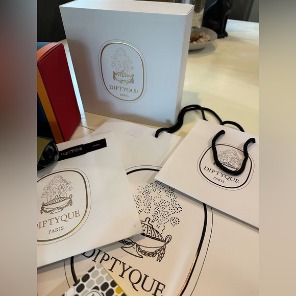 Diptyque Paris assorted gift box, cloth bags, ribbons - Picture 13 of 13